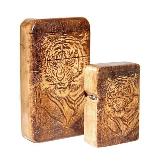 ست فندک و جاسیگاری چوبیسم مدل Tiger، Tiger Cigarette Case