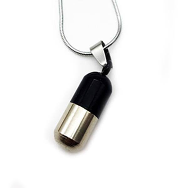 گردنبند کیوسک گالری طرح کپسول مدل M35